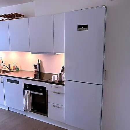 Newly Built Modern Full + Free Parking 4*