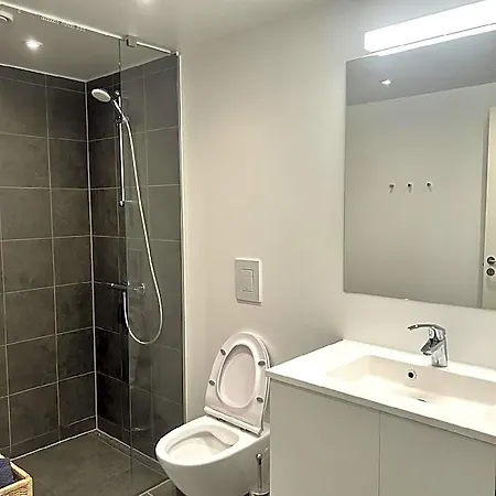 Newly Built Modern Full + Free Parking Hotel